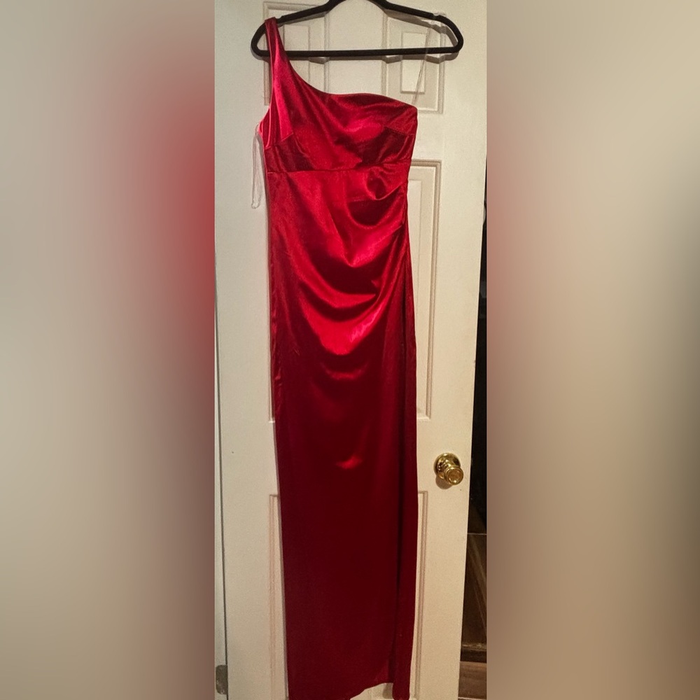 Emerald Sundae Red One Shoulder Dress